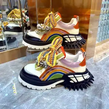 Kadın Ayakkabı Bahar Lüks Marka Moda Tasarımcısı Tıknaz Ayakkabı Garip Topuk Yüksek Kalın Tabanlı Ayakkabı Rahat Zincir Karışık Renkler