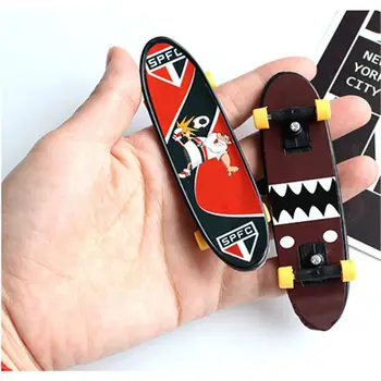 Parmak Oyuncak Plastik Parmak Kaykay Bebekler için Mini Gadget Playset Binmek Parmak Minyatür Oyuncak çocuk Parti Favor Seti