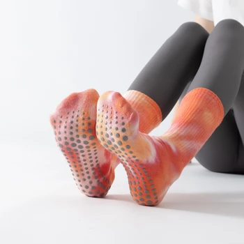Yeni Pamuk Nefes Ter emici Degrade Renk Çorap kaymaz Yoga Çorap Orta tüp Spor Dans Bale pilates çorabı Kadın
