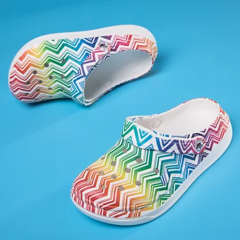 Yeni Yaz Kadın Takunya Platformu Bahçe Sandalet Yenilik Baskı Terlik Kız plaj ayakkabısı Moda Açık Gökkuşağı Çift Ayakkabı